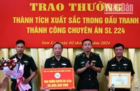 Thiếu tướng Hoàng Hữu Chiến, Phó Tư lệnh Bộ Tư lệnh kiêm Tham mưu trưởng Bộ đội Biên phòng trao thưởng cho lực lượng có thành tích phá thành công Chuyên án SL224.