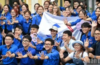 Sinh viên tình nguyện trong khuôn khổ chương trình "Tiếp sức mùa thi" năm 2023.