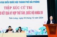 Bí thư Thành ủy, Trưởng Đoàn Đại biểu Quốc hội Hải Phòng Lê Tiến Châu phát biểu tại tiếp xúc cử tri huyện Tiên Lãng.