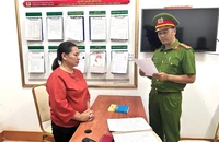 Cơ quan Cảnh sát điều tra, Công an tỉnh Đắk Lắk công bố quyết định khởi tố bị can và bắt tạm giam đối với Trần Thị Thúy.