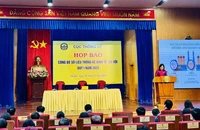Cục trưởng Cục Thống kê (Bộ Tài chính) Nguyễn Thị Hương công bố số liệu thống kê.