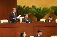 Phó Chủ tịch Quốc hội Nguyễn Đức Hải điều hành nội dung thảo luận ở hội trường về dự án Luật Các tổ chức tín dụng (sửa đổi) chiều 15/1. (Ảnh: DUY LINH)
