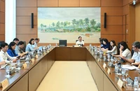 Quang cảnh phiên thảo luận ở tổ 13 chiều 22/5. (Ảnh: BÙI GIANG)