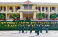 Kiểm tra quy trình tiến hành các bước tuần tra tại Đồn Biên phòng cửa khẩu Hồng Vân. (Ảnh: Võ Tiến)