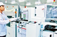 Sản xuất trong nhà máy của Tập đoàn LG tại Khu công nghiệp Tràng Duệ (Hải Phòng).