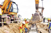 Thi công một công trình sử dụng vốn đầu tư công ở thành phố Biên Hòa, tỉnh Đồng Nai.