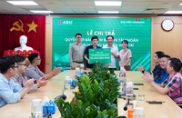 Lễ chi trả quyền lợi bảo hiểm Bảo an tài khoản.