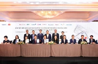 NAPAS và Mastercard ký kết hợp tác phát hành Thẻ đồng thương hiệu đầu tiên tại thị trường Việt Nam.