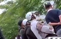 Nhóm học sinh chuẩn bị đánh hội đồng bạn học tại Cà Mau xuất hiện trong clip trên mạng xã hội. (ảnh cắt từ clip)