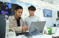 Một trong những vướng mắc lớn nhất đối với các doanh nghiệp star-up công nghệ Việt Nam đó chính là khả năng tiếp cận vốn ban đầu. Ảnh: Tất Tiên.