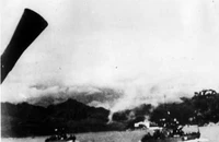 Hải quân nhân dân Việt Nam đánh trả máy bay Mỹ bắn phá miền bắc ngày 5/8/1964. (Ảnh tư liệu: Bảo tàng Lịch sử quốc gia)