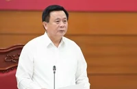 Đồng chí Nguyễn Xuân Thắng, Ủy viên Bộ Chính trị, Chủ tịch Hội đồng Lý luận Trung ương, Giám đốc Học viện Chính trị quốc gia Hồ Chí Minh chỉ đạo buổi làm việc với Tỉnh ủy Lào Cai.