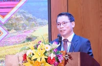 Đồng chí Nguyễn Xuân Nhẫn, Trưởng Ban Dân tộc tỉnh Lào Cai phát biểu tại hội thi sáng 14/12.
