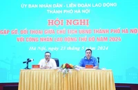 Lãnh đạo thành phố Hà Nội đối thoại với công nhân, người lao động Thủ đô.