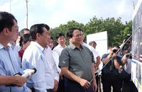 Thủ tướng Chính phủ Phạm Minh Chính kiểm tra, khảo sát hướng tuyến Dự án cao tốc Thành phố Hồ Chí Minh-Thủ Dầu Một-Chơn Thành tại Bình Dương vào ngày 26/9/2024.