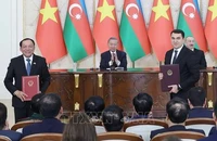 Tổng Bí thư Tô Lâm và Tổng thống Cộng hòa Azerbaijan Ilham Aliyev chứng kiến trao đổi Biên bản ghi nhớ về hợp tác giữa Bộ Văn hóa, Thể thao và Du lịch Việt Nam và Bộ Văn hóa Azerbaijan (Ảnh: Thống Nhất/TTXVN)