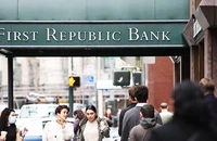 Trước nguy cơ sụp đổ của ngân hàng First Republic, các cơ quan tài chính Mỹ đã có phương án hỗ trợ. Ảnh: CNN