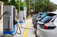 Hệ thống trạm sạc đang được các nhà sản xuất ô-tô điện phát triển rộng khắp.