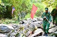 Bộ Chỉ huy Bộ đội Biên phòng tỉnh Nghệ An cùng Bộ Chỉ huy quân sự tỉnh Xiêng Khoảng (Lào) tổ chức tuần tra song phương biên giới.