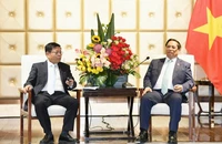 Thủ tướng Phạm Minh Chính tiếp ông Lâu Tề Lương, Chủ tịch Hội đồng quản trị kiêm Tổng Giám đốc Tập đoàn Thông tin tín hiệu đường sắt Trung Quốc (CRSC).