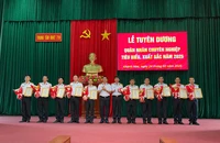 Tuyên dương quân nhân chuyên nghiệp xuất sắc.