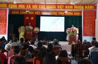 Tuyên truyền về công tác phòng, chống khai thác hải sản bất hợp pháp cho ngư dân huyện Phù Cát,