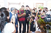 Quả Bóng Vàng 1999 Rivaldo đến Đà Nẵng chiều 26/4. (Ảnh: ANH ĐÀO)