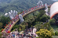 Khu du lịch Sun World Bà Nà Hills đón lượng khách rất lớn trong 5 ngày cao điểm lễ 30/4,1/5. (Ảnh: ANH ĐÀO)