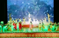 Chương trình nghệ thuật tại lễ kỷ niệm.