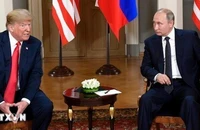 Tổng thống Mỹ Donald Trump và Tổng thống Nga Vladimir Putin (Ảnh: THX/TTXVN)
