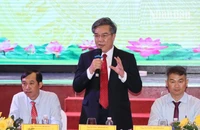 Phó Chủ tịch Ủy ban nhân dân tỉnh Đồng Nai Dương Minh Dũng trả lời ý kiến của doanh nghiệp FDI tại buổi đối thoại.