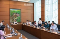 Quang cảnh phiên thảo luận tại Tổ 14 chiều 27/5. (Ảnh: THỦY NGUYÊN)