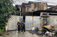 Hiện trường ngôi nhà bị cháy ở thành phố Quezon, Metro Manila, Philippines, ngày 31/8/2023. (Ảnh: Reuters)