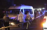 Nhiên viên y tế có mặt tại hiện trường 1 vụ tai nạn ở Mexico. (Nguồn: Reuters)