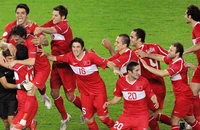 Thổ Nhĩ Kỳ ăn mừng trận thắng kịch tính trên chấm luân lưu trước Croatia năm 2008. (Ảnh: EURO 2024)