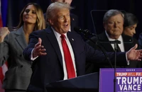Ông Donald Trump phát biểu trước những người ủng hộ tại sự kiện ở Trung tâm Hội nghị Palm Beach, Florida, Mỹ, ngày 6/11/2024. (Ảnh: Reuters)