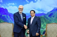 Chiều 12/6, Thủ tướng Phạm Minh Chính tiếp Đại sứ Đức tại Việt Nam Guido Hildner nhân dịp Đại sứ kết thúc nhiệm kỳ tại Việt Nam. (Ảnh: Trần Hải)