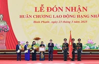 Chủ tịch nước Lương Cường đã trao tặng Huân chương Lao động hạng Nhất cho Đảng bộ, chính quyền và nhân dân tỉnh Bình Phước.