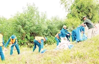Diễn tập ứng phó thiên tai tại huyện Gia Lâm. (Ảnh TRỌNG TÙNG)