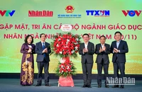 [Ảnh] Chương trình gặp mặt, tri ân nhân kỷ niệm ngày Nhà giáo Việt Nam 20/11