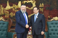 Thủ tướng Phạm Minh Chính tiếp ông Rabbi Yoav Ben Tzur, Bộ trưởng Lao động Israel.