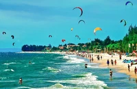 Các điểm đến ven biển được nhiều du khách lựa chọn trong dịp nghỉ lễ 30/4,1/5. (Ảnh: Sở Văn hóa, Thể thao và Du lịch Bình Thuận)