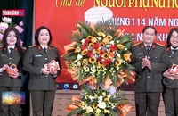 Xây dựng người phụ nữ Công an nhân dân giỏi việc nước đảm việc nhà