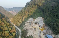 Nhà thầu triển khai đào hầm xuyên núi trên tuyến cao tốc Đồng Đăng-Trà Lĩnh.