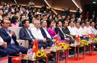 Tổng Bí thư Tô Lâm và các đại biểu tham dự Chương trình nghệ thuật "Đảng trong mùa Xuân đại thắng”. (Ảnh: Phạm Kiên/TTXVN)