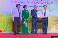 Bộ Nội vụ trao quyết định thành lập VIETRISA.
