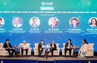 Các đại biểu chia sẻ tại hội thảo.