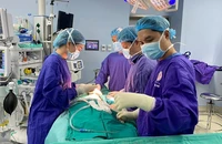 Các bác sĩ Bệnh viện Trung ương Quân đội 108 đã phẫu thuật cho người bệnh.