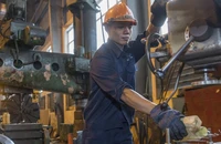 Đề xuất điều chỉnh mức sử dụng năng lượng đối với các cơ sở sử dụng năng lượng trọng điểm hiện hành trong lĩnh vực công nghiệp và xây dựng dân dụng.