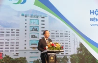 Phó Giáo sư, Tiến sĩ Trần Minh Điển, Giám đốc Bệnh viện Nhi Trung ương, Chủ tịch Hội Nhi khoa Việt Nam chia sẻ về những tiến bộ y khoa trong chăm sóc bệnh nhi.